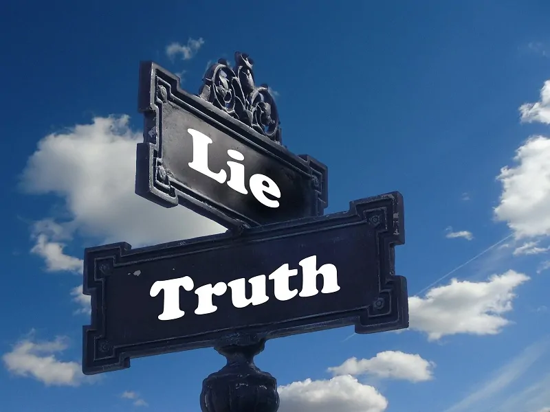 Schild-mit-den-Worten-Wahrheit-oder-Lüge