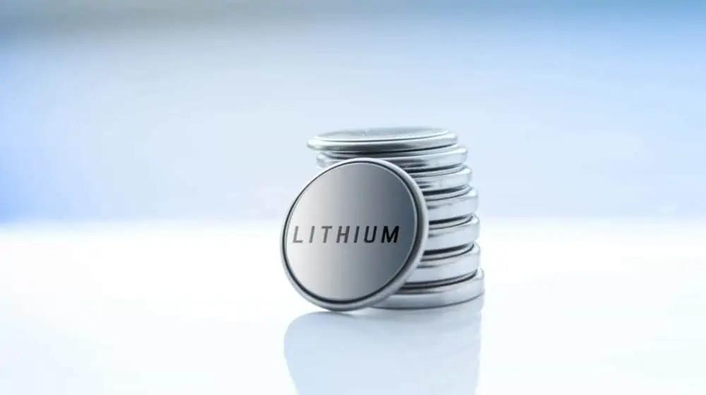 lithium knopfbatterien aufeinandergestapelt