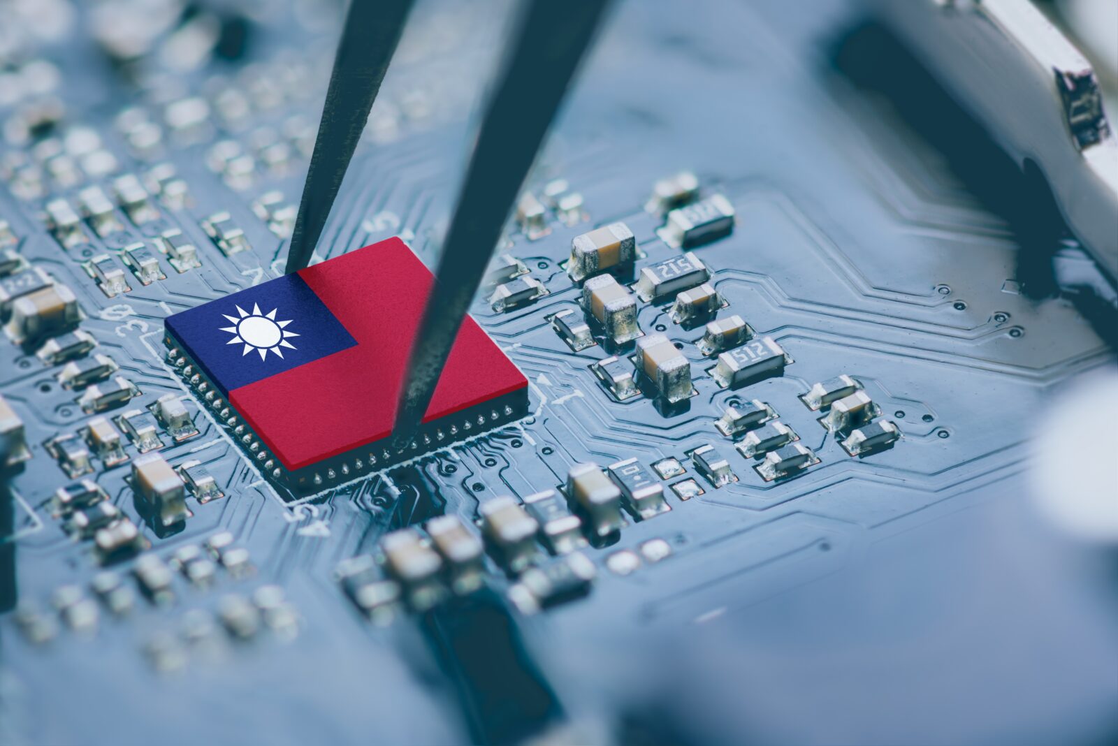 die Taiwan flagge auf einem halbleiter chip
