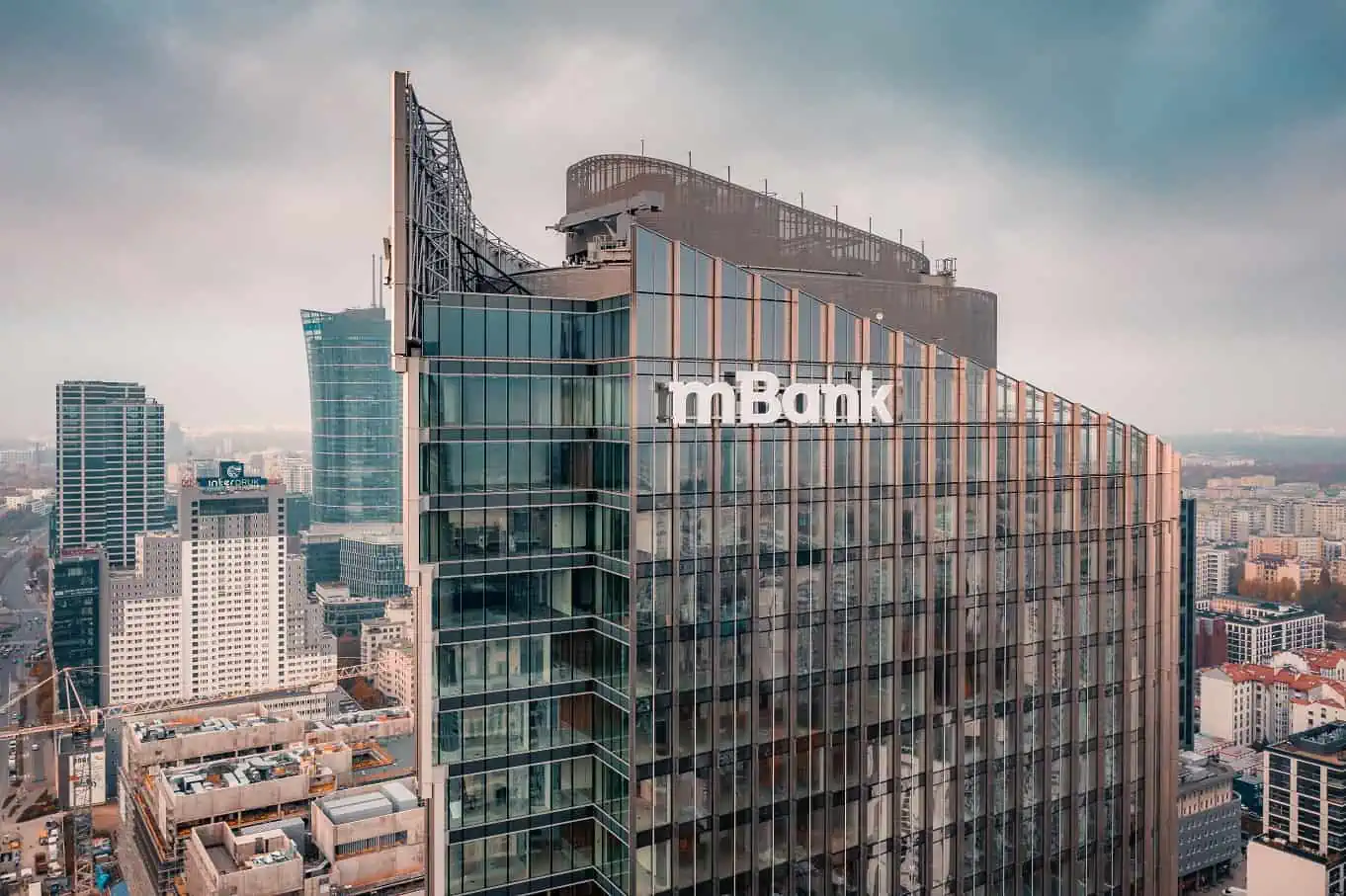 mBank Warsaw Headquarter geldhaus brief fokus online banking
