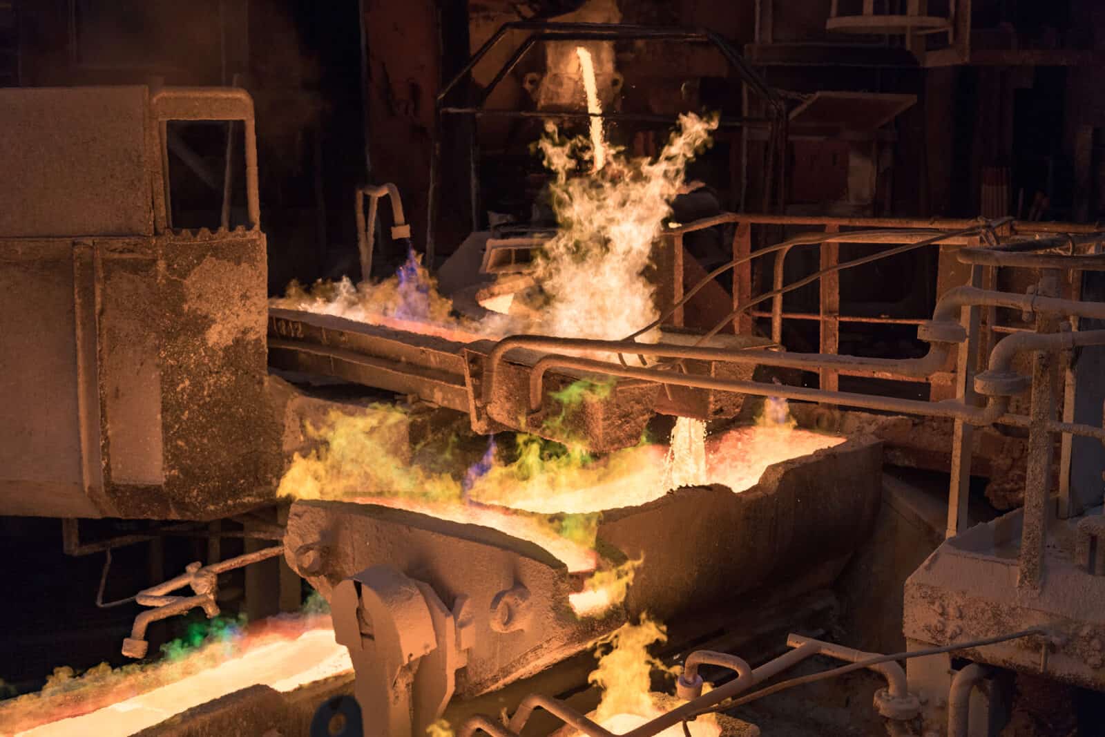 Neue Technologie bid in der Kupferproduktion: Wasserstofffähige Anodenöfen im Hamburger Werk